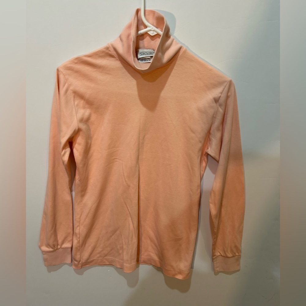 SKYR VTG Peach Long Sleeve Turtleneck Base Layer Top Small